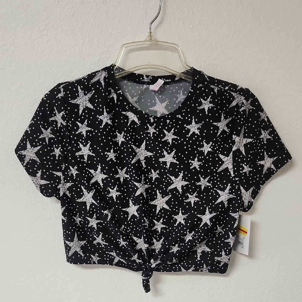 SO Black and White Star Crop Top
